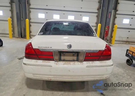 2003 Mercury Grand Marquis Gs z USA, uszkodzony, nr VIN 2MEFM74W63X666662